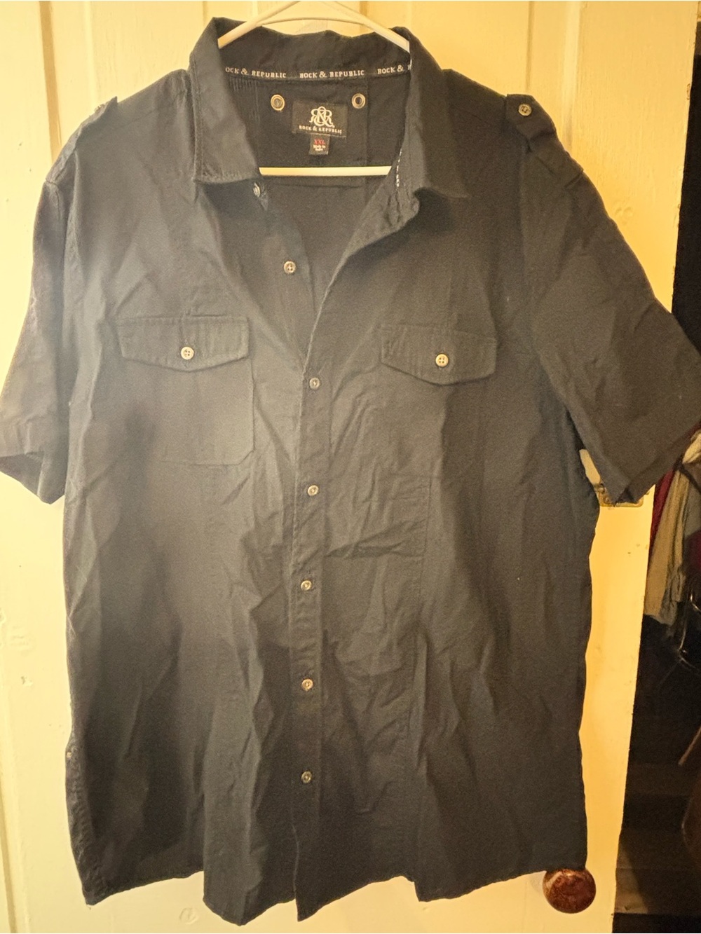 Rock & Republic Men's Black Short-Sleeve Button-Down Shirt with Epaulets